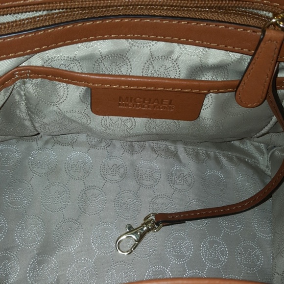 Michael Kors Bag - Picture 7 of 8